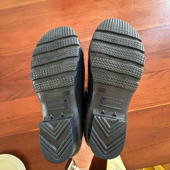 Hunter Original Tall High Gloss Rain Boots in Navy - Picture 7 of 9